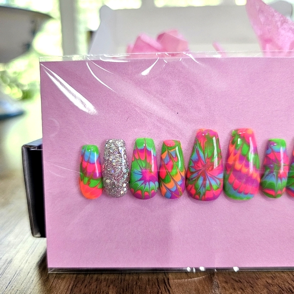 Neon Tie Dye and Glitter Press-On Nails - Picture 5 of 7